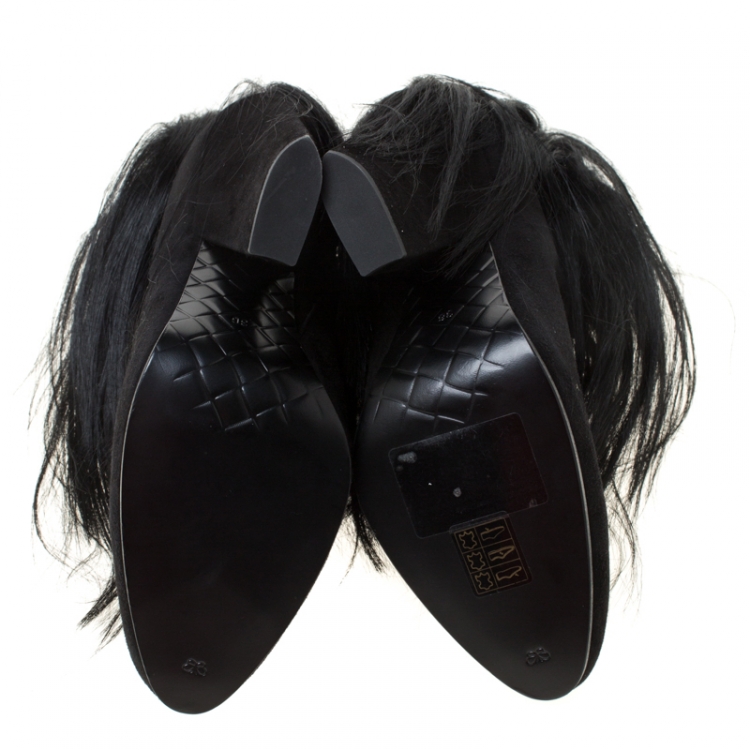 Pre Owned Bottega Veneta Black Suede and Fur Criss Cross Ankle Boots Size 36