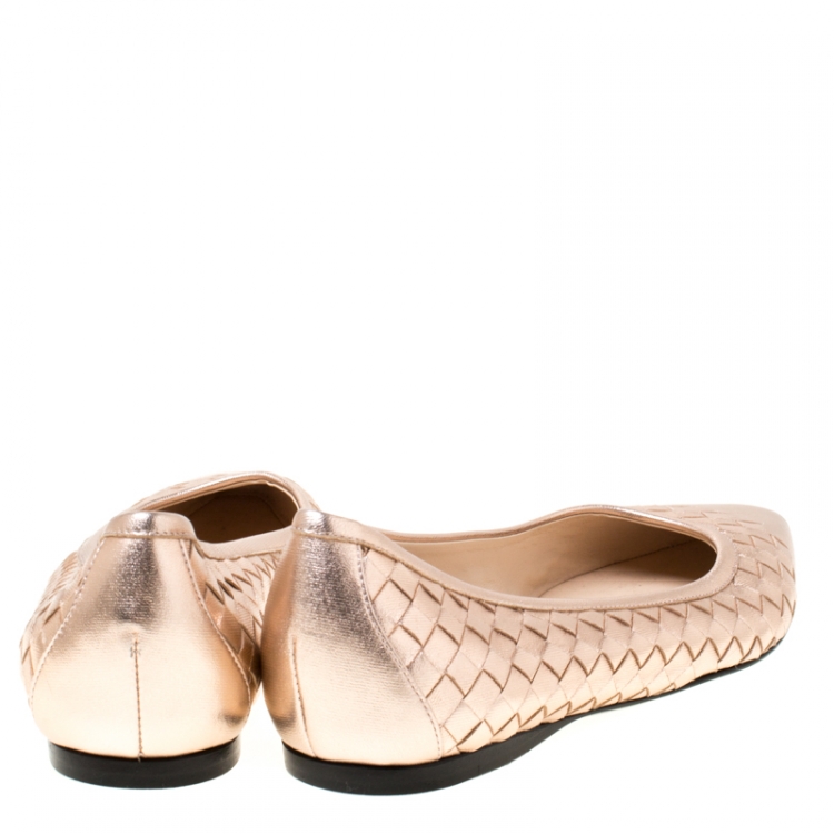 Pre Owned Bottega Veneta Metallic Rose Gold Intrecciato Leather Ballet Flats Size 37.5