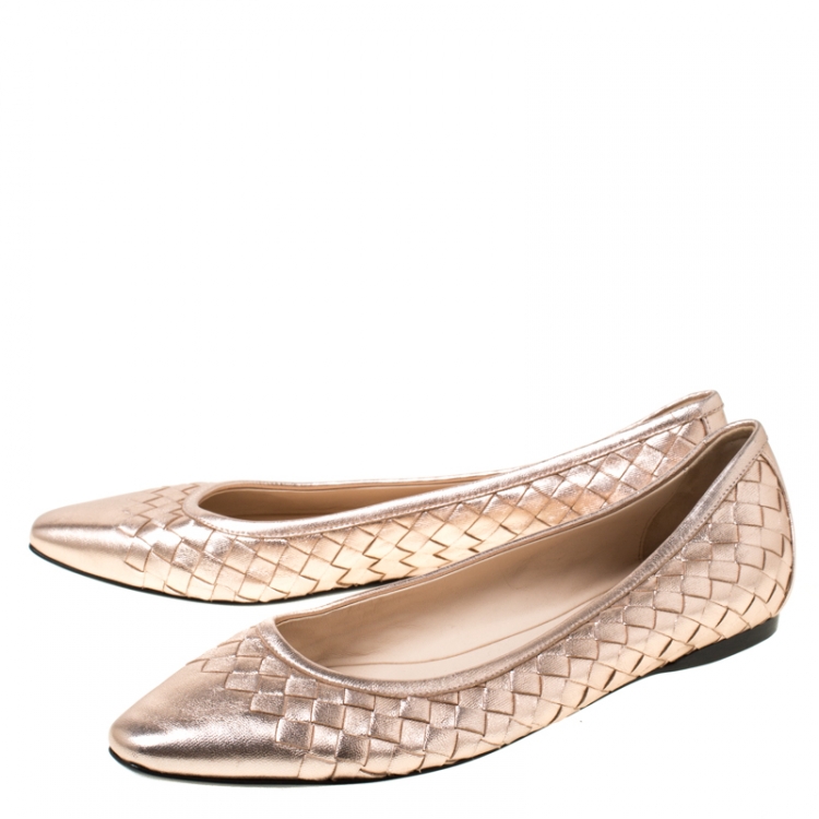 Pre Owned Bottega Veneta Metallic Rose Gold Intrecciato Leather Ballet Flats Size 37.5