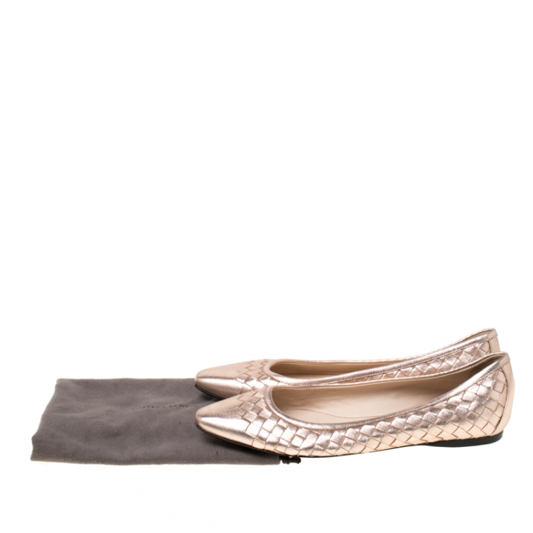 Pre Owned Bottega Veneta Metallic Rose Gold Intrecciato Leather Ballet Flats Size 37.5