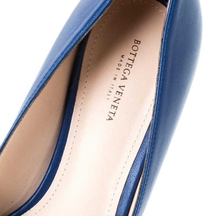 Pre Owned Bottega Veneta Blue Intrecciato Print Leather Buckle Details Flats Size 37.5