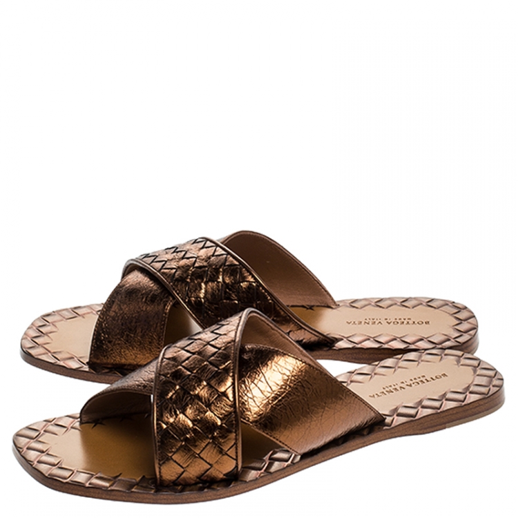 Pre Owned Bottega Veneta Bronze Metallic Intrecciato Crisscross Leather Flat Slides Size 37