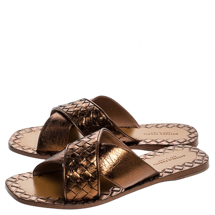 Pre Owned Bottega Veneta Metallic Bronze Criss Cross Intrecciato Leather Ravello Flat Slides Size 40