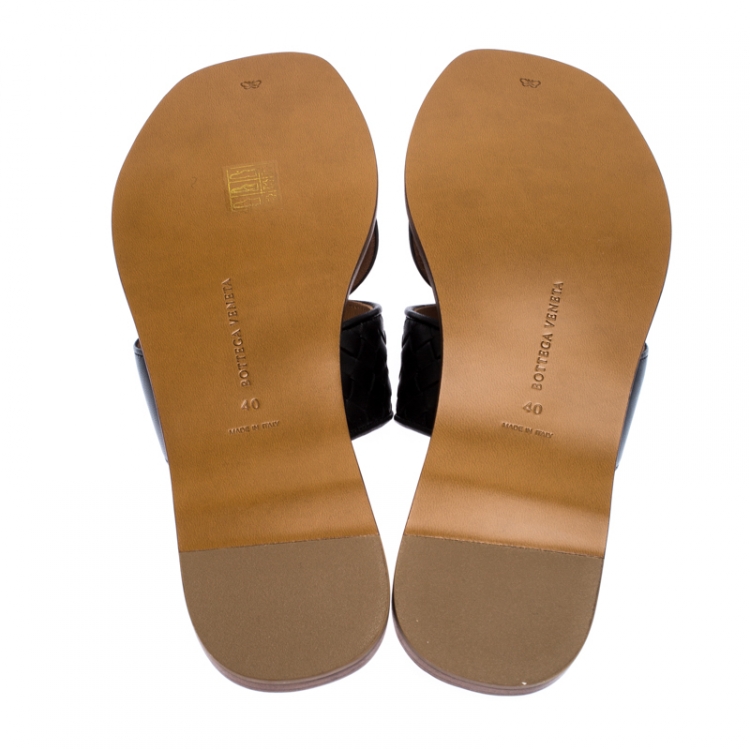 Pre Owned Bottega Veneta Black Leather Crisscross Flat Slides Size 40 