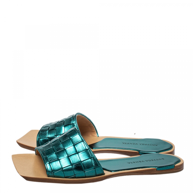 Pre Owned Bottega Veneta Metallic Blue Intrecciato Leather Flat Slides Size 40