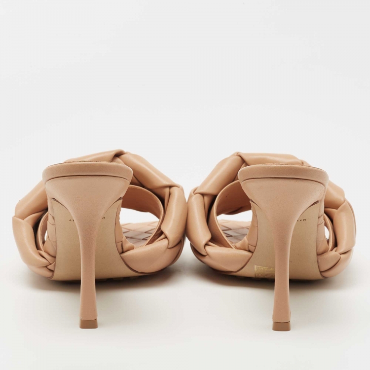 مملوكة مسبقًا Bottega Veneta Beige Intrecciato Leather Lido Slide Sandals Size 39