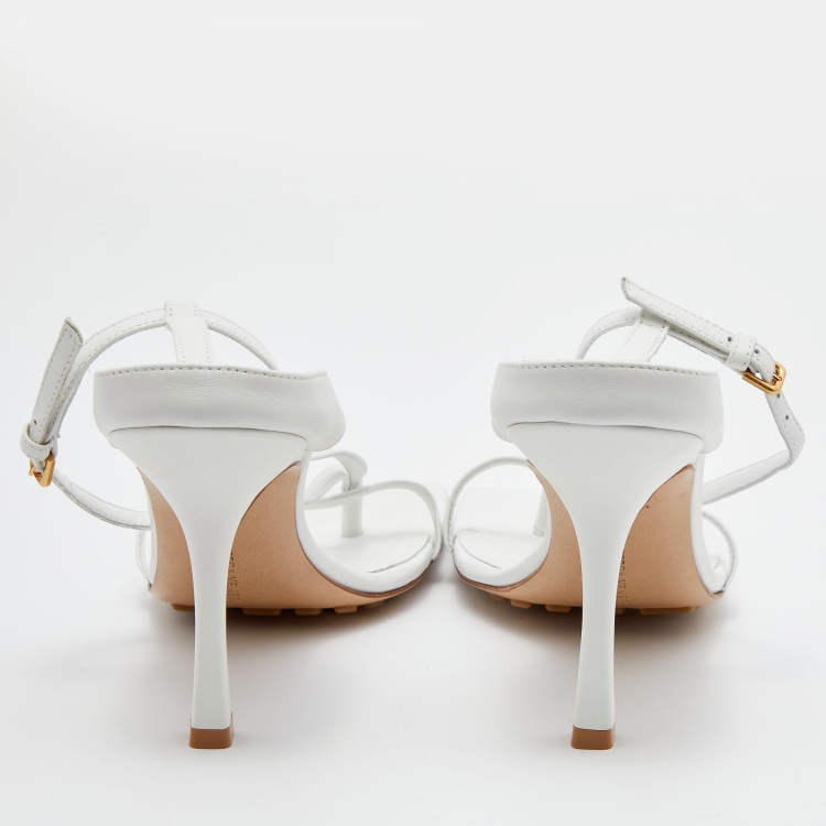 Pre Owned Bottega Veneta White Leather Stretch Ankle Strap Sandals Size 39
