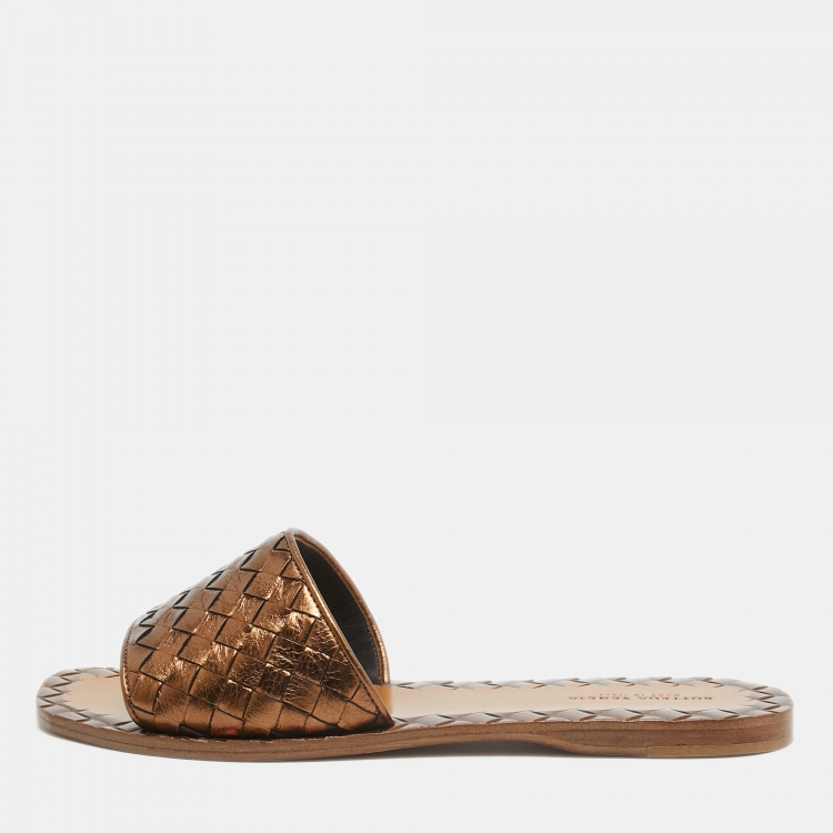 Pre Owned Bottega Veneta Metallic Bronze Leather Intrecciato Slide Flats Size 36.5