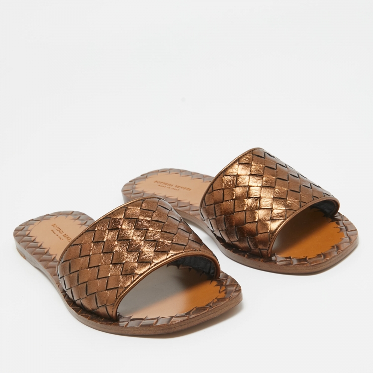 Pre Owned Bottega Veneta Metallic Bronze Leather Intrecciato Slide Flats Size 36.5