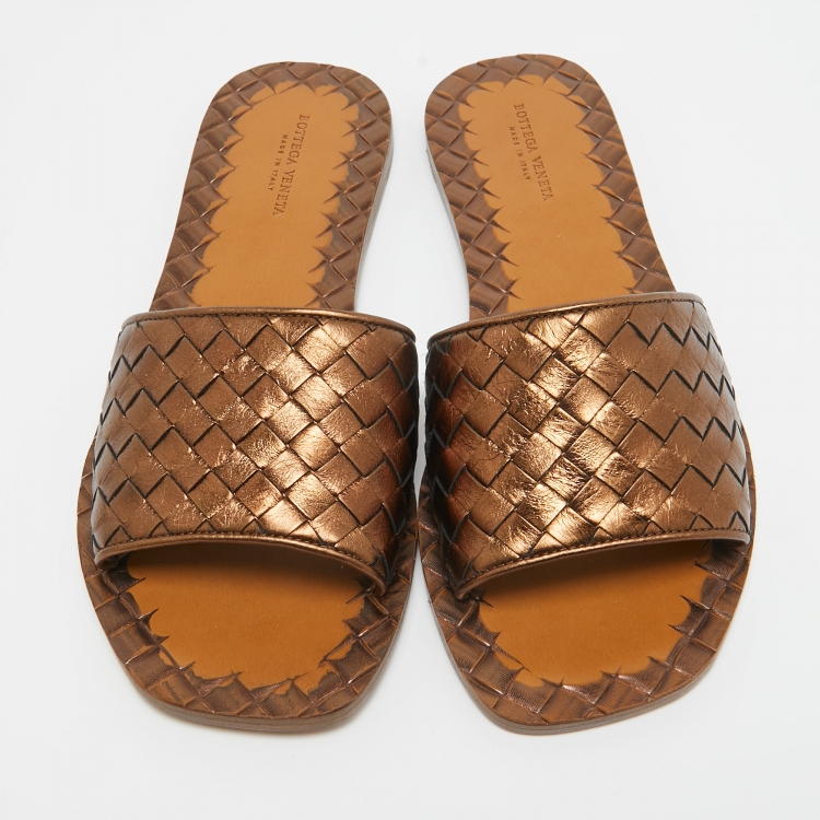 Pre Owned Bottega Veneta Metallic Bronze Leather Intrecciato Slide Flats Size 36.5
