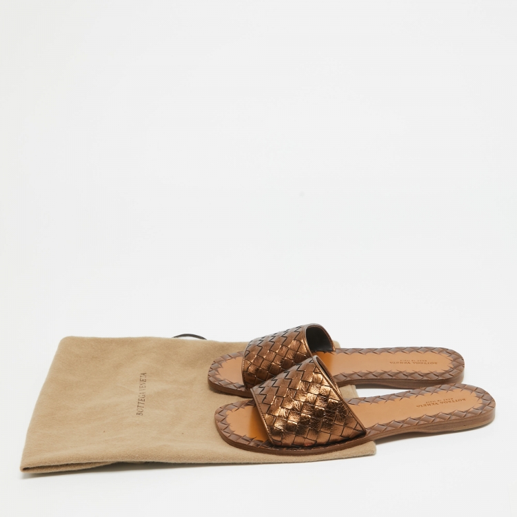 Pre Owned Bottega Veneta Metallic Bronze Leather Intrecciato Slide Flats Size 36.5