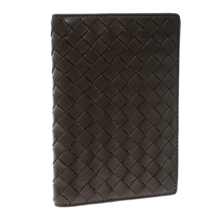 Pre Owned Bottega Veneta Grey Intrecciato Leather Passport Holder 