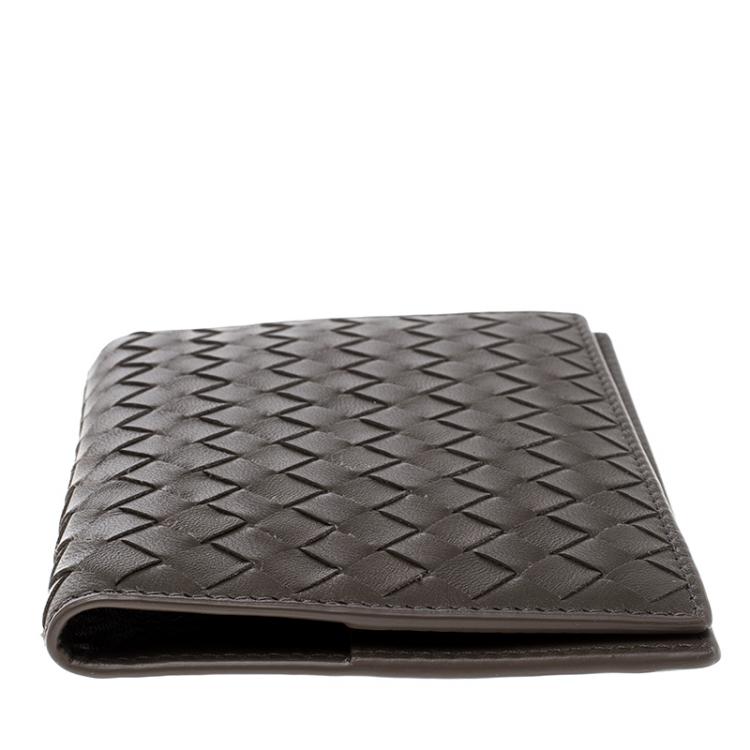 Pre Owned Bottega Veneta Grey Intrecciato Leather Passport Holder 
