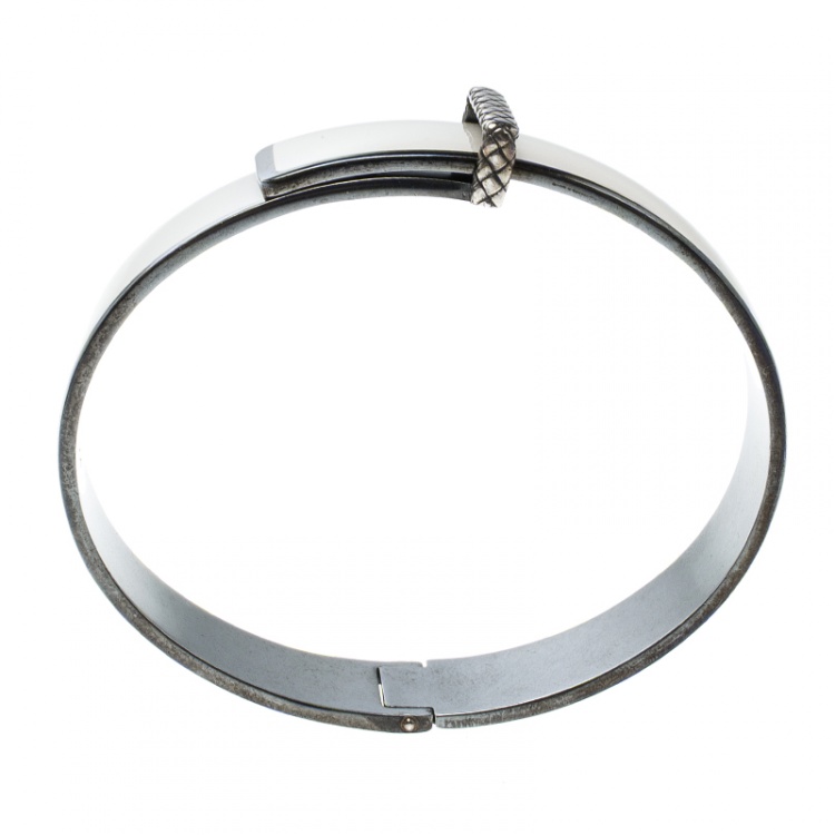 Pre Owned Bottega Veneta Intrecciato White Enamel Oxidized Silver Bracelet M