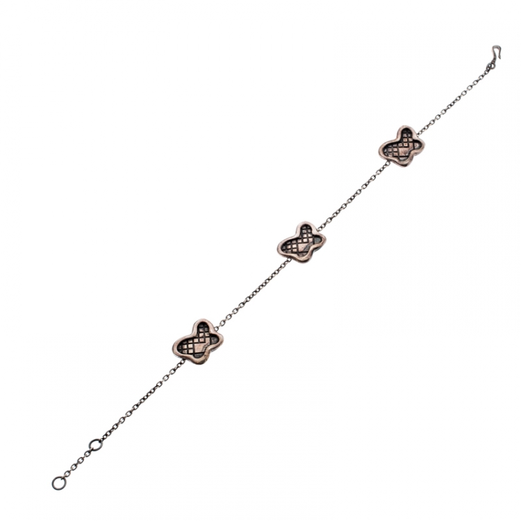 Pre Owned Bottega Veneta Intrecciato Engraved Butterfly Charm Sterling Silver Bracelet S