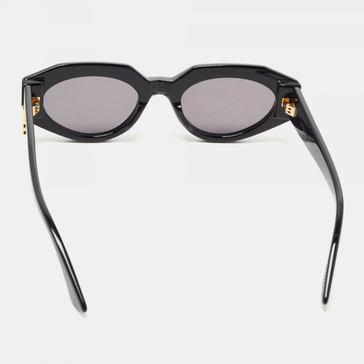 Pre Owned Bottega Veneta Black BV1031S Oval Sunglasses