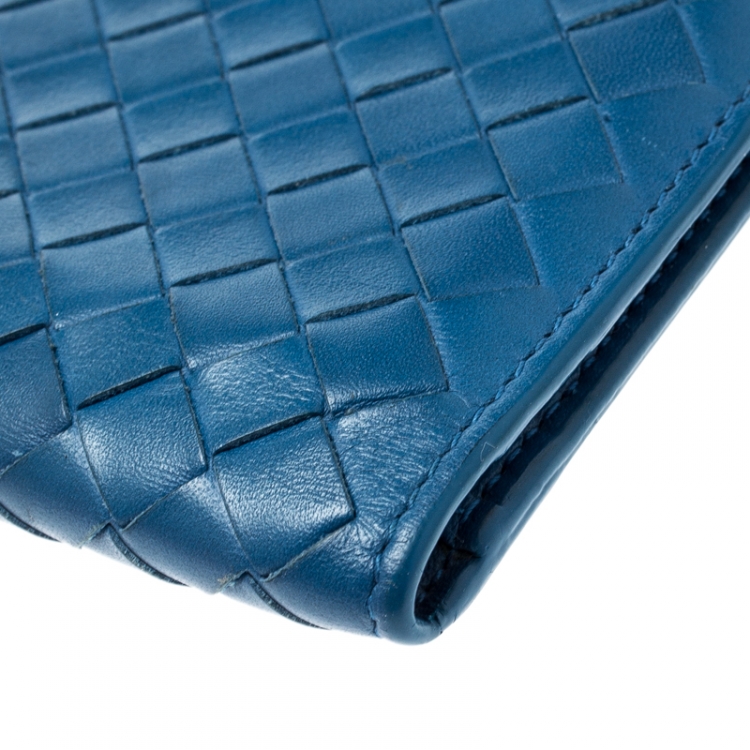 مملوكة مسبقًا Bottega Veneta Blue Intrecciato Leather Bifold Card Case
