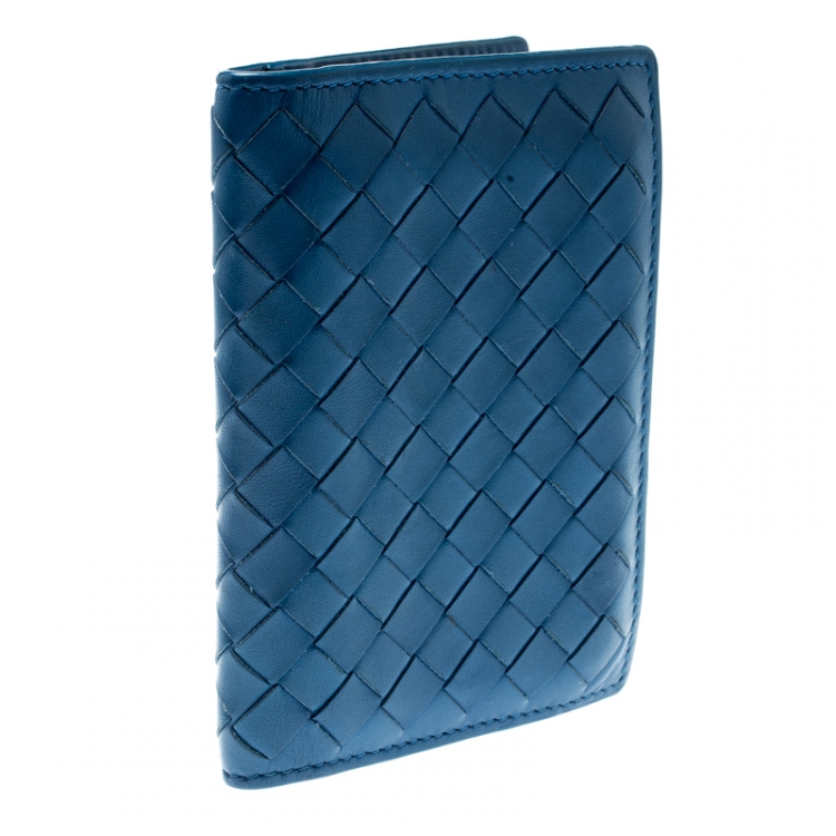 مملوكة مسبقًا Bottega Veneta Blue Intrecciato Leather Bifold Card Case