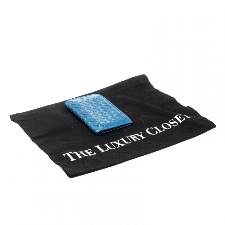 مملوكة مسبقًا Bottega Veneta Blue Intrecciato Leather Bifold Card Case