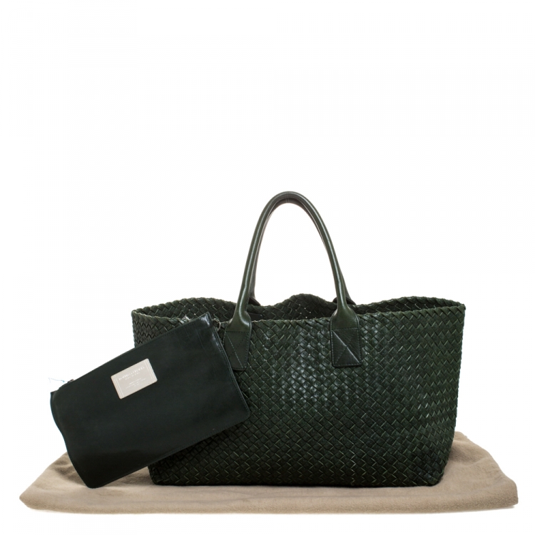 Pre Owned Bottega Veneta Green Intrecciato Leather Medium Cabat Tote with Pouch