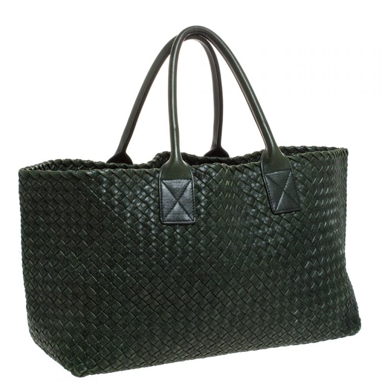 Pre Owned Bottega Veneta Green Intrecciato Leather Medium Cabat Tote with Pouch
