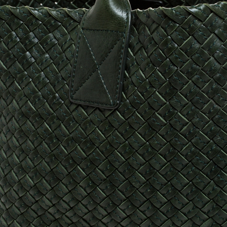 Pre Owned Bottega Veneta Green Intrecciato Leather Medium Cabat Tote with Pouch