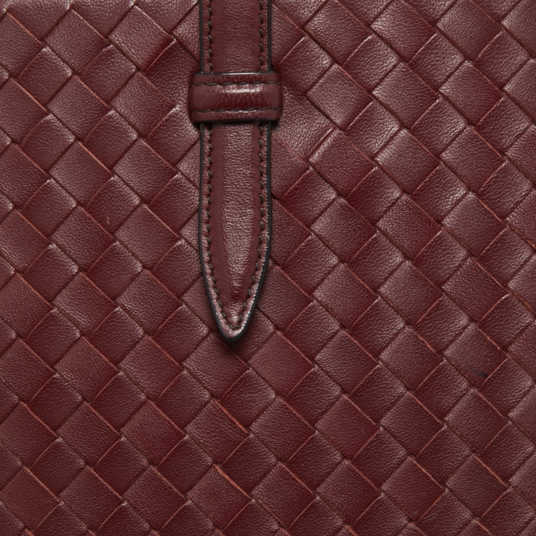 Pre Owned Bottega Veneta Burgundy Intrecciato Leather Camera Shoulder Bag