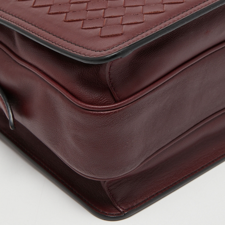 Pre Owned Bottega Veneta Burgundy Intrecciato Leather Camera Shoulder Bag