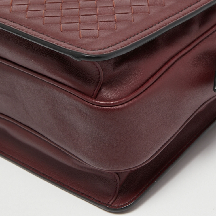 Pre Owned Bottega Veneta Burgundy Intrecciato Leather Camera Shoulder Bag