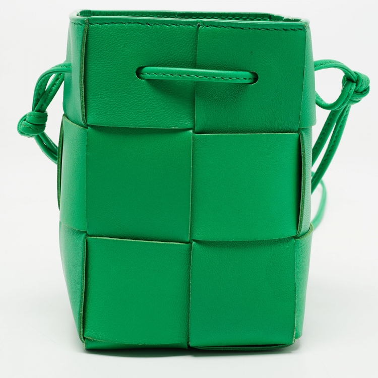 Pre Owned Bottega Veneta Green Intrecciato Leather Mini Cassette Bucket Bag
