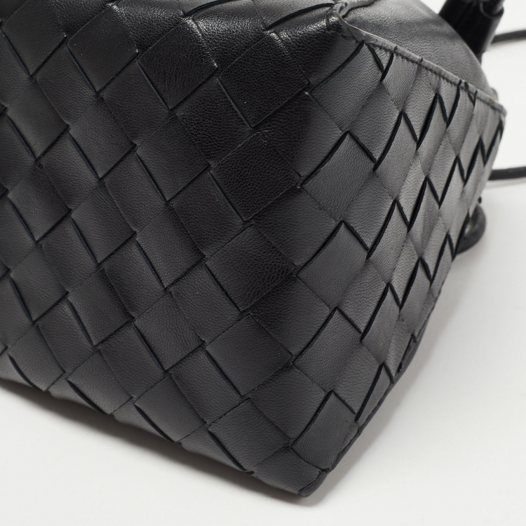 Pre Owned Bottega Veneta Black Leather Mini Knot Bucket Clutch Bag