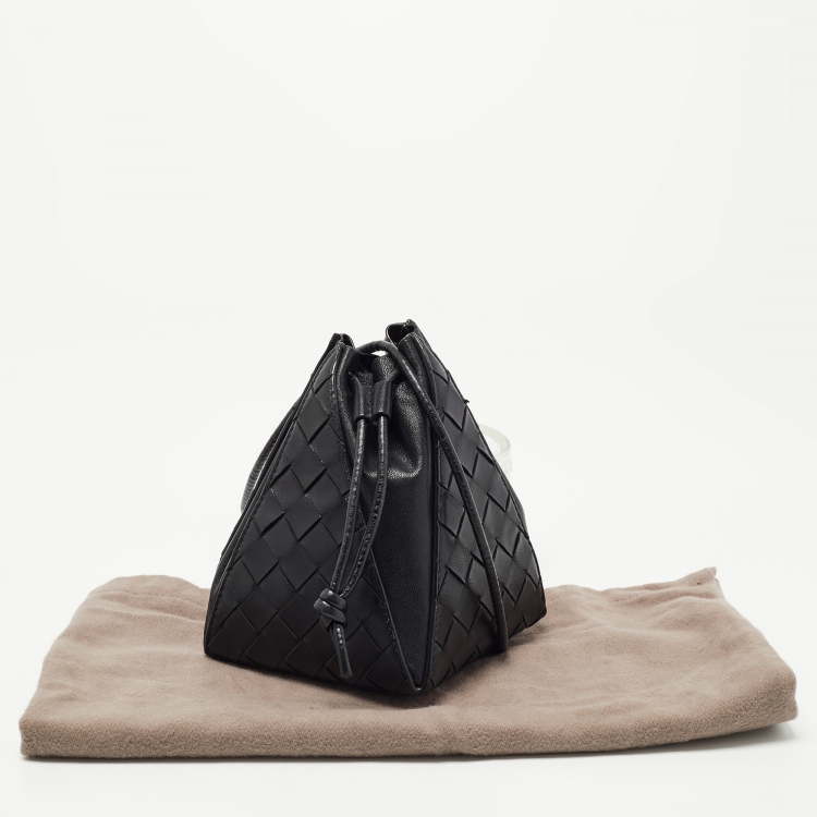 Pre Owned Bottega Veneta Black Leather Mini Knot Bucket Clutch Bag
