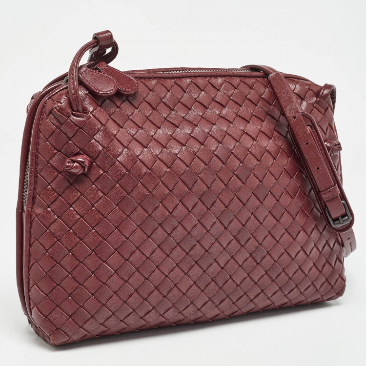 Pre Owned Bottega Veneta Burgundy Intrecciato Leather Nodini Crossbody Bag