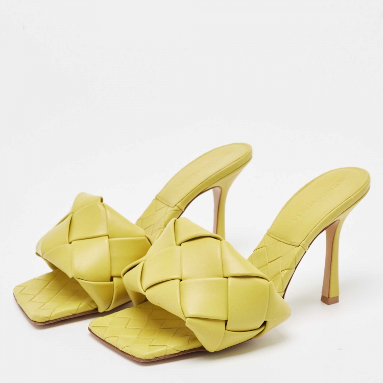 مملوكة مسبقًا Bottega Veneta Green Leather Lido  Slide Sandals Size 38