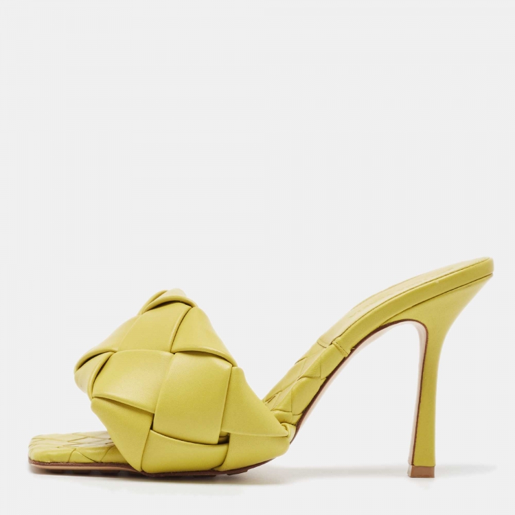 مملوكة مسبقًا Bottega Veneta Green Leather Lido  Slide Sandals Size 38