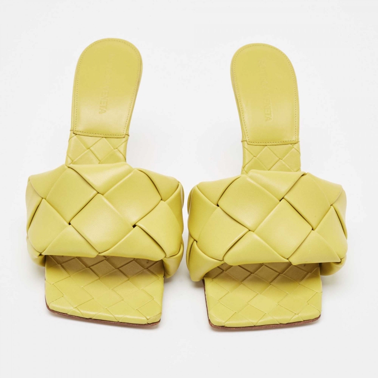 مملوكة مسبقًا Bottega Veneta Green Leather Lido  Slide Sandals Size 38
