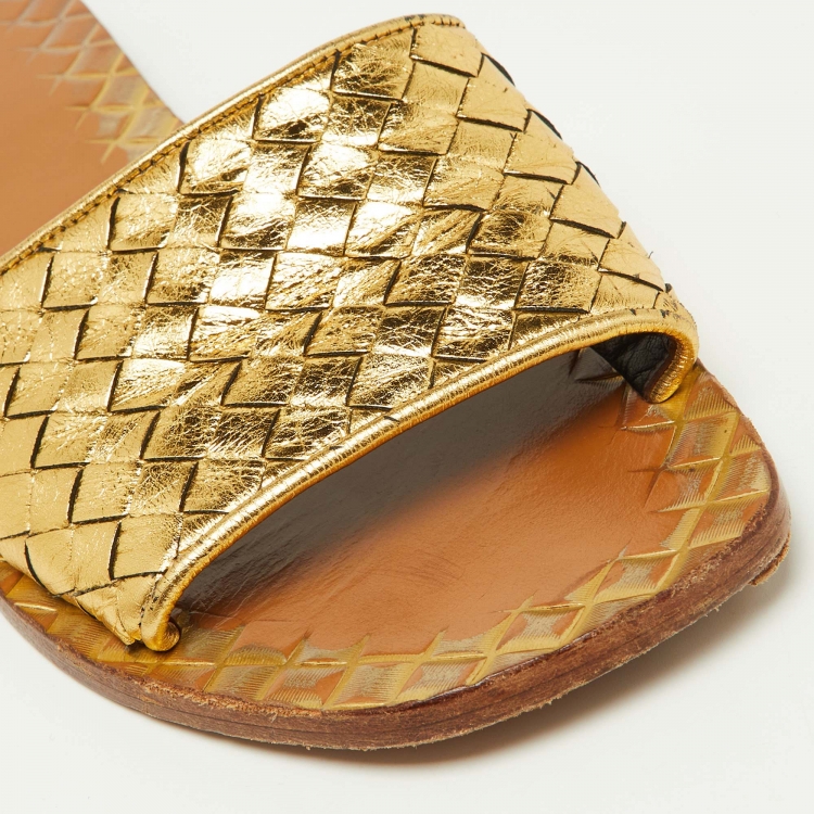 Pre Owned Bottega Veneta Gold Intrecciato Leather Flat Slides Size 39