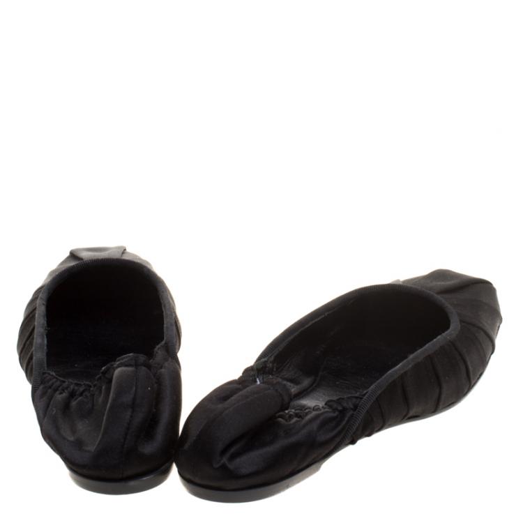 Pre Owned Bottega Veneta Black Pleated Satin Scrunch Ballet Flats Size 37.5