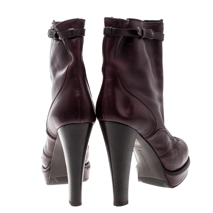 مملوكة مسبقًا Bottega Veneta Burgundy Leather Heel Boots Size 40