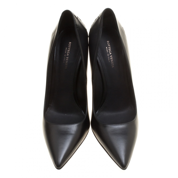 Pre Owned Bottega Veneta Black Leather Intrecciato Detail Pointed Toe Pumps Size 36