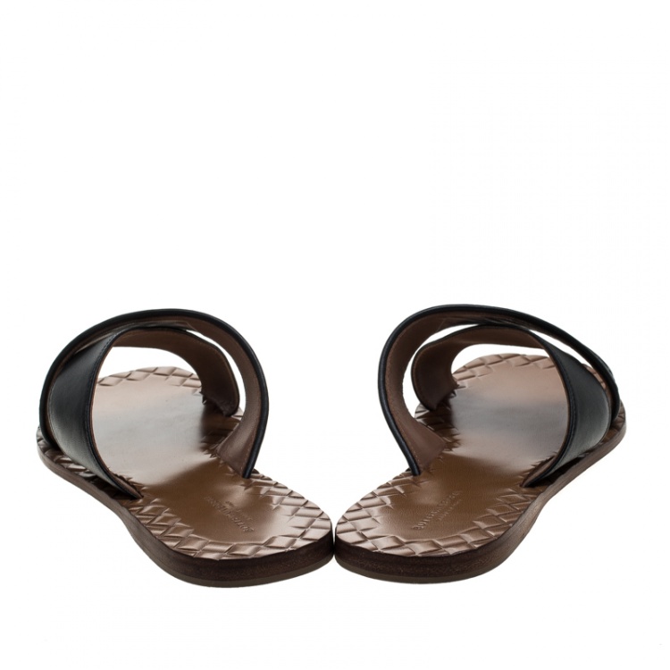 Pre Owned Bottega Veneta Black Intrecciato Leather Cross Strap Flat Slides Size 39