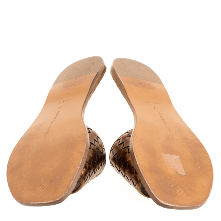 Pre Owned Bottega Veneta Metallic Bronze Intrecciato Leather Flat Slides Size 37