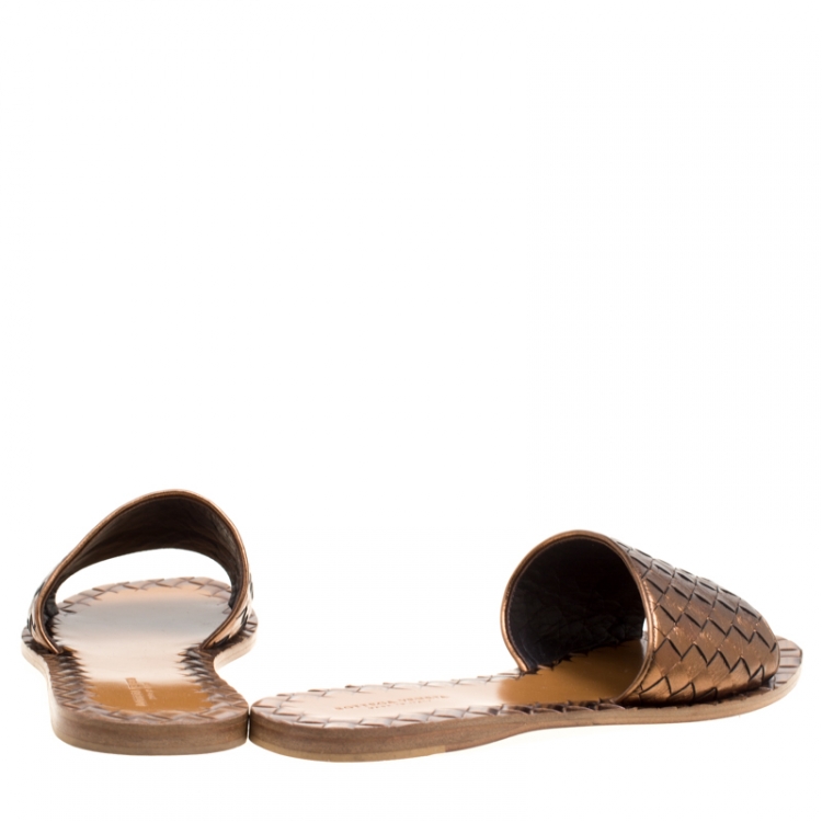 Pre Owned Bottega Veneta Metallic Bronze Intrecciato Leather Flat Slides Size 37