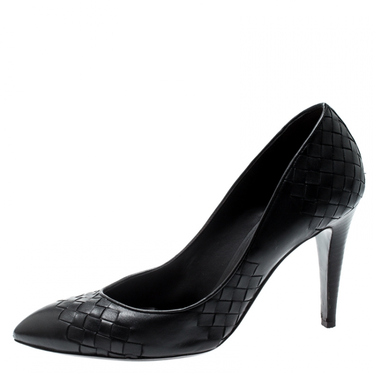 Pre Owned Bottega Veneta Black Leather Intrecciato Detail Pumps Size 40