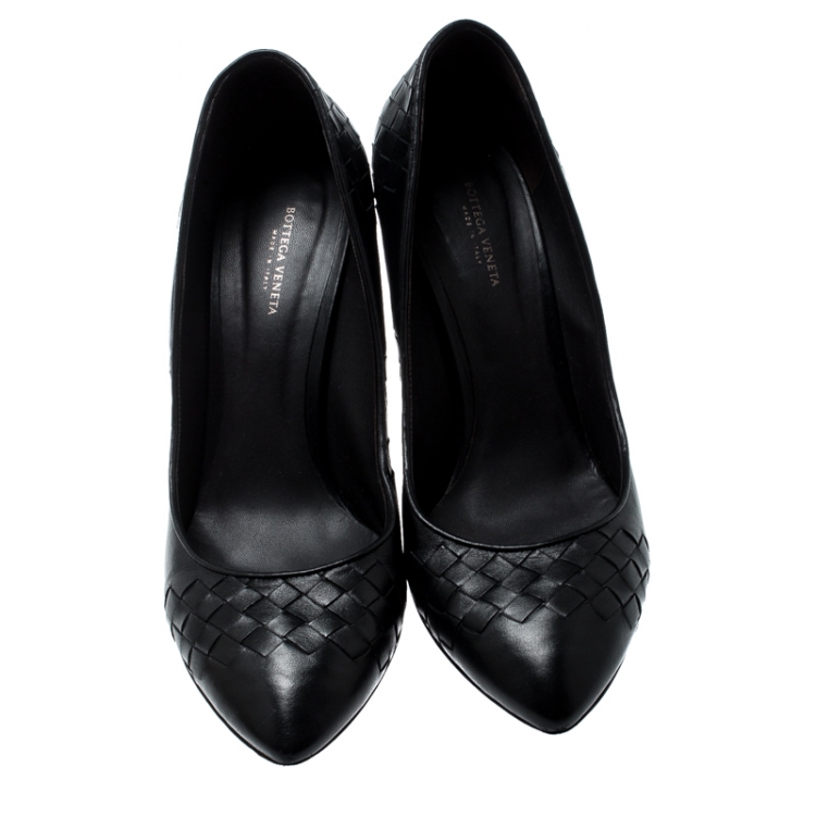 Pre Owned Bottega Veneta Black Leather Intrecciato Detail Pumps Size 40