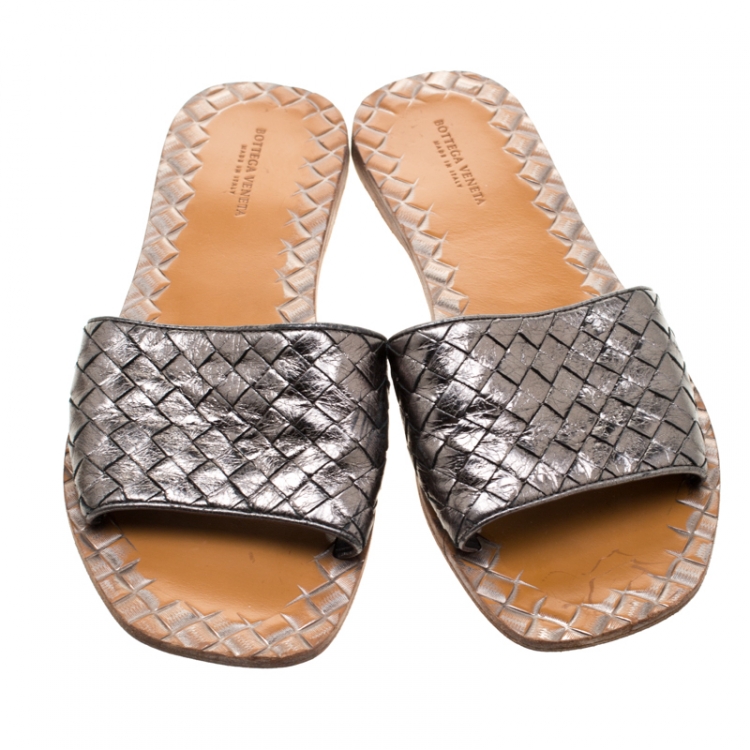 Pre Owned Bottega Veneta Metallic Green Intrecciato Leather Flat Slides Size 38