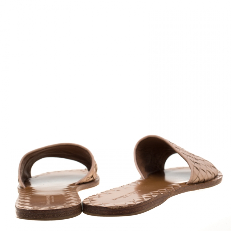 Pre Owned Bottega Veneta Beige Intrecciato Leather Flat Slides Size 37