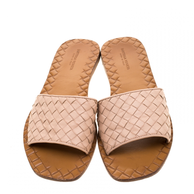 Pre Owned Bottega Veneta Beige Intrecciato Leather Flat Slides Size 37