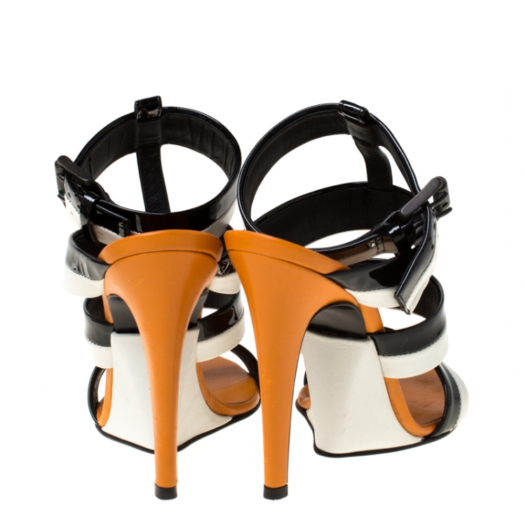 Pre Owned Bottega Veneta White/Black Strappy Leather Ankle Strap Sandals Size 37