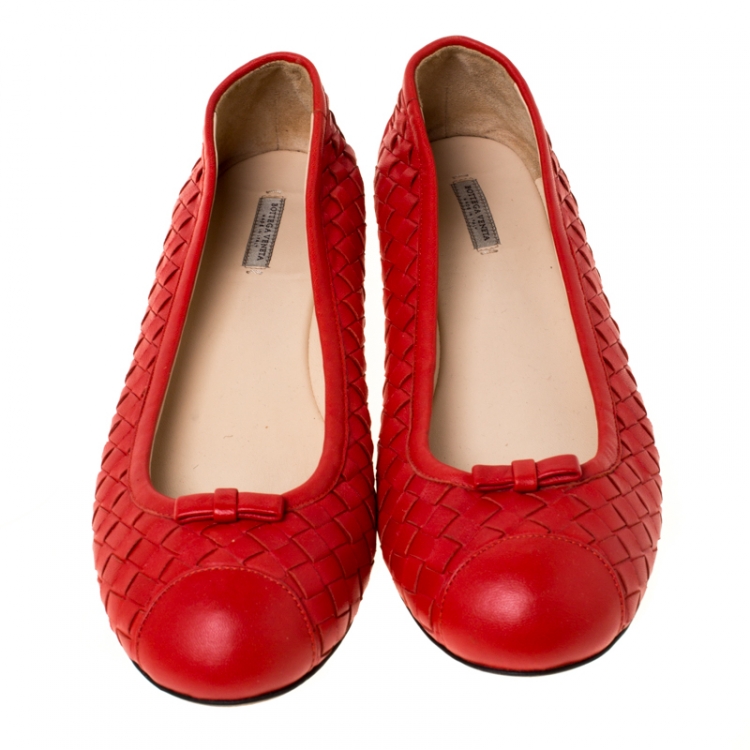 Pre Owned Bottega Veneta Red Intrecciato Leather Ballet Flats Size 39